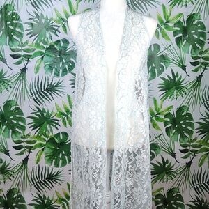 Lularoe White & Turquoise Floral Lace Sleeveless Vest Duster (Size: X-Small)